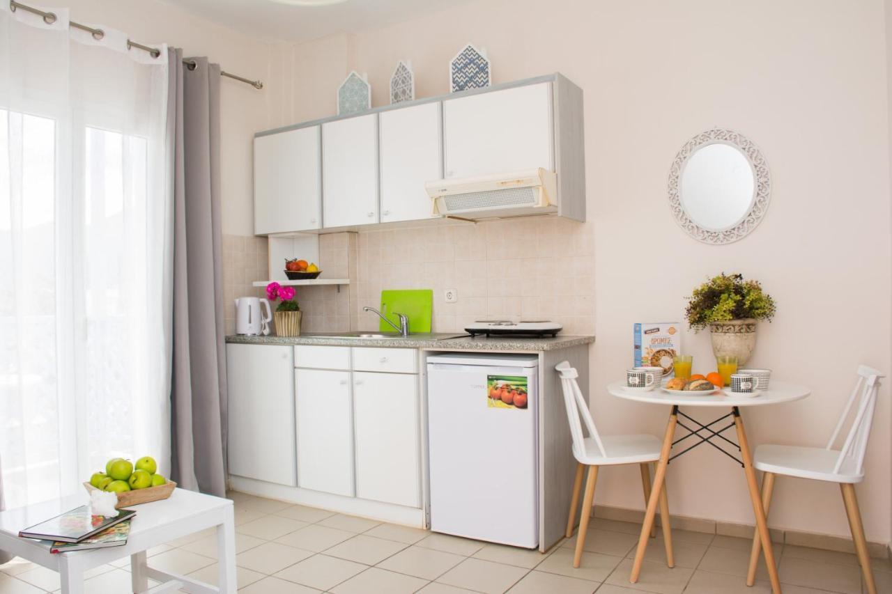 Windmill Beach Apts II By Estia มาเลีย ภายนอก รูปภาพ